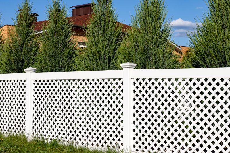 Pvc Lattice Fence Installation in Kansas City, MO